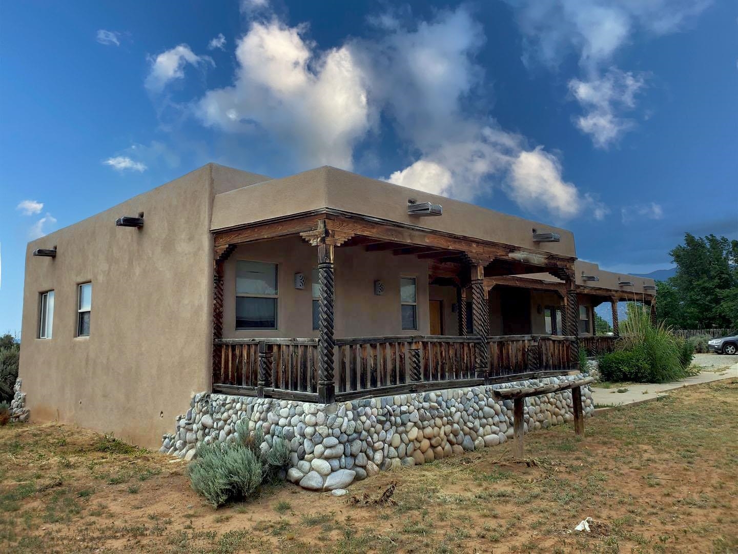 Palomita Ct, Taos, NM 87571