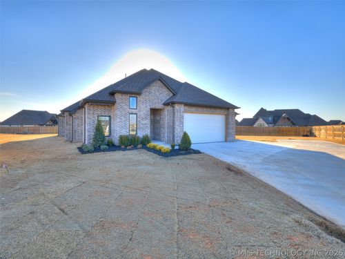 17826 S 48th East Ave, Bixby, OK, 74008-7031 | Card Image