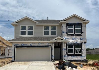 Covered patio in backyard | Image 2