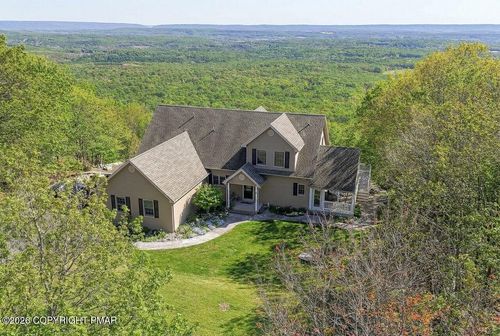 317 Valley View Dr, Albrightsville, PA, 18210-7821 | Card Image