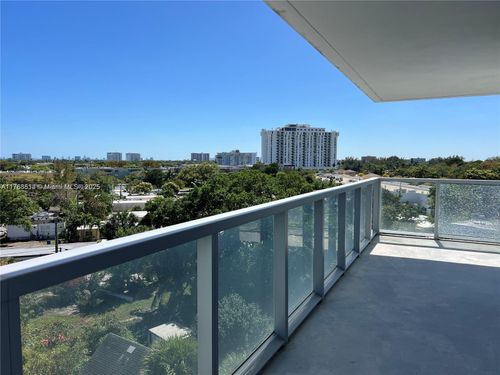 unit-601-13800 Highland Dr, North Miami Beach, FL, 33181-1688 | Card Image
