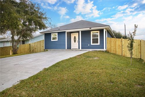 1433 S Mccampbell, Aransas Pass, TX, 78336 | Card Image