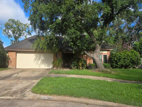 10410 Tennis Ct, Houston, TX, 77099-2924 | Card Image