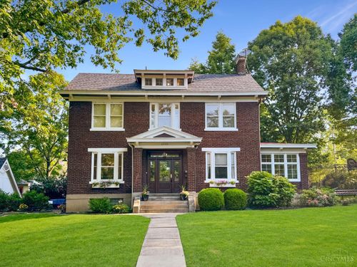 3290 Observatory Ave, Cincinnati, OH, 45208 | Card Image