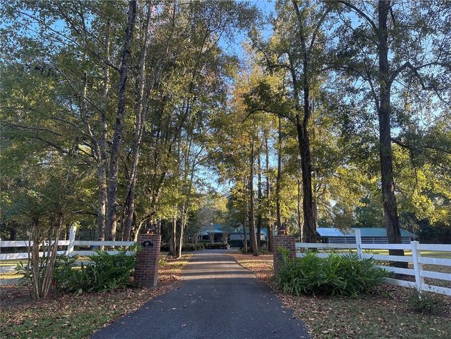 WELCOME HOME!Don't Let this Home Get Away! Within 2 Mins of Golf Club & Tallahassee Int'l Airport 25.9 Miles. Bring Your Horse - Your Pets! | Image 75