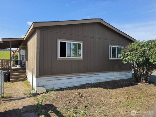 6703 Haag Street, West Richland, WA, 99353 | Card Image