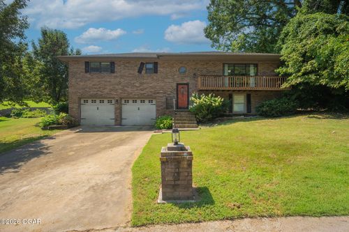 925 Canyon Dr, Neosho, MO, 64850-1375 | Card Image