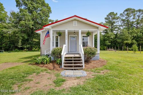 13766 Ashton Rd, Rocky Point, NC, 28457-8695 | Card Image