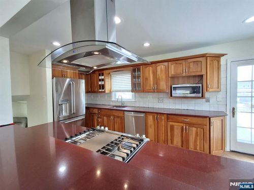 61 Jensen Rd, Sayreville, NJ, 08872-1969 | Card Image