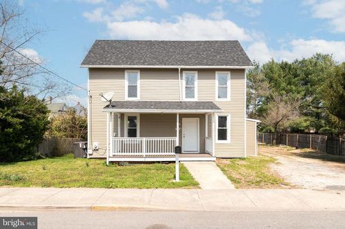 235 W 10th St, LAUREL, DE, 19956-1910 | Card Image