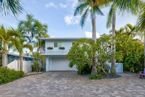 155 Plantation Ave, Tavernier, FL, 33070-2232 | Card Image