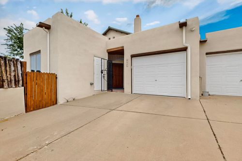 3129 La Paz Ln, Santa Fe, NM, 87507-3362 | Card Image