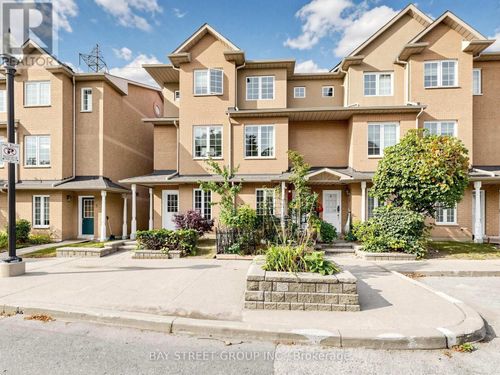 2-4 St Moritz Way, Markham (Unionville), ON, L3R4E8 | Card Image