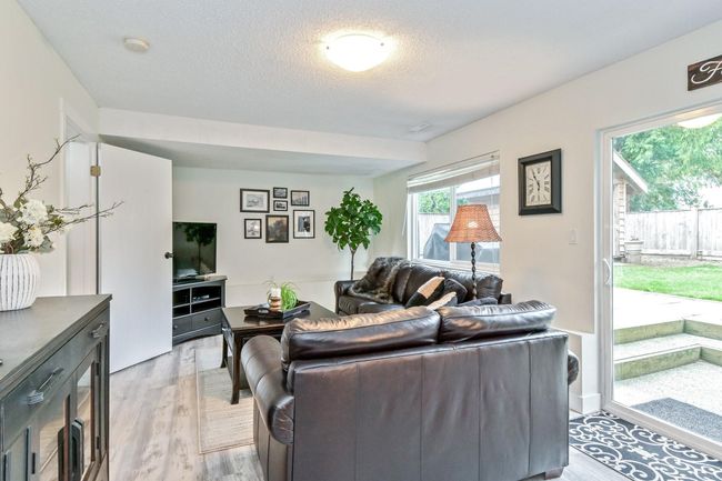3747 207 Street, House other with 3 bedrooms, 1 bathrooms and 12 parking in Langley BC | Image 11