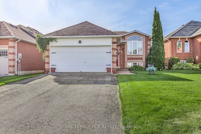 1289 Vincent Cres, House other with 2 bedrooms, 2 bathrooms and 6 parking in Innisfil ON | Image 2