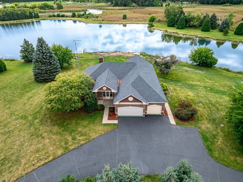675 White Pine Cir, Lake In The Hills, IL, 60156-4667 | Card Image