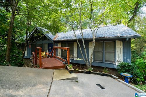 3064 Whispering Pines Cir, Hoover, AL, 35226-3428 | Card Image