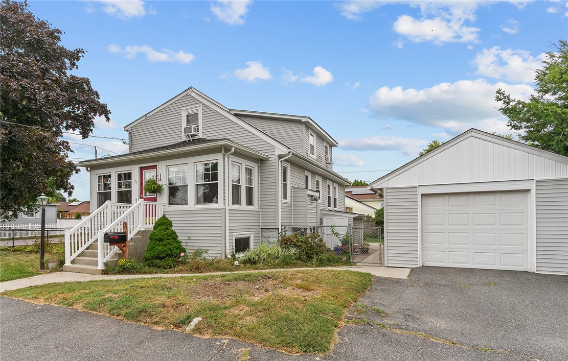 Majestic Ave, Warwick, RI 02888
