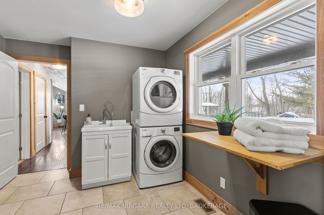 1382 Mcnab Rd, House other with 2 bedrooms, 2 bathrooms and 10 parking in Niagara on the Lake ON | Image 32