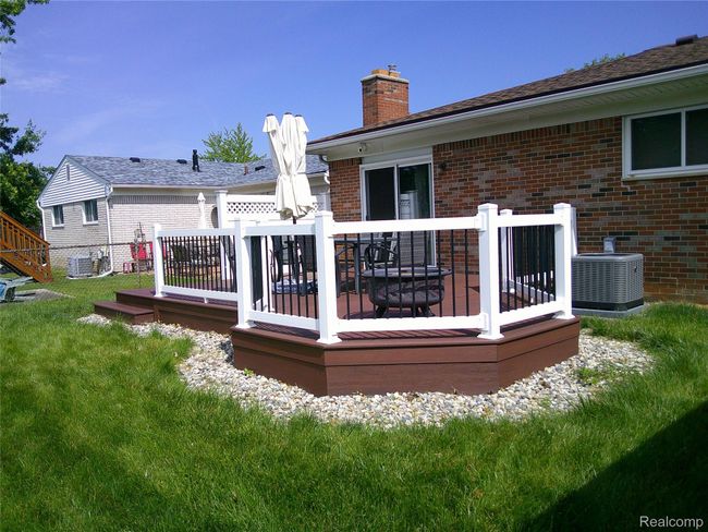 Firepit Completes the Perfect Place to Entertain.JPG | Image 22