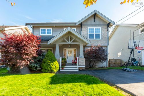 124 Beachstone Dr, Halifax, NS, B3R0B2 | Card Image