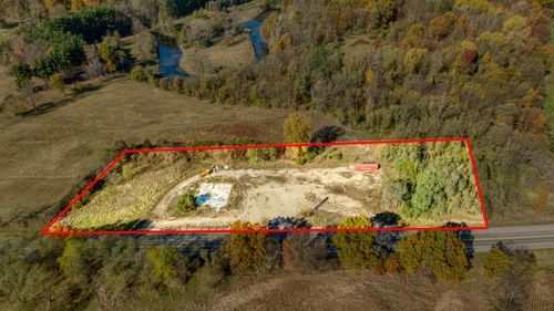 1400 E Chicago Rd, Jonesville, MI, 49250-9583 | Card Image