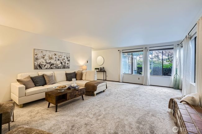 APT-101 - 3434 25 Th Ave W, Condo with 2 bedrooms, 2 bathrooms and 1 parking in Seattle WA | Image 5