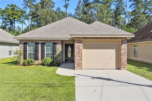 829 Fay St, Mandeville, LA, 70448-6532 | Card Image