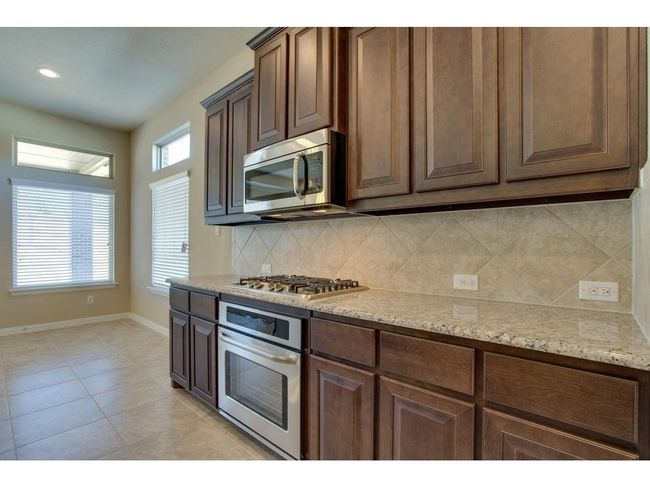 Kitchen | Image 11