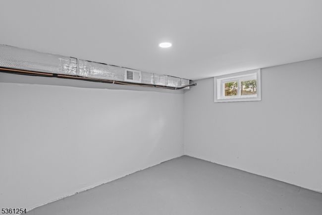 6 Pleasant Ave, Home with 4 bedrooms, 2 bathrooms and null parking in Clifton NJ | Image 29