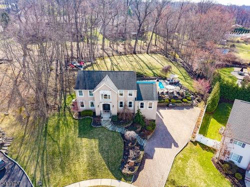 4 Michele Ct, Wayne, NJ, 07470-2458 | Card Image