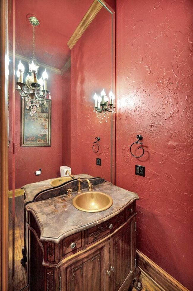 565 Lost Hunters Cyn, House other with 5 bedrooms, 5 bathrooms and 3 parking in China Spring TX | Image 23
