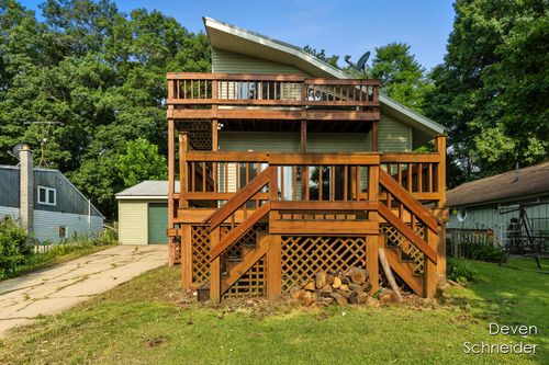 65 Sundago Park St, Hastings, MI, 49058-9132 | Card Image