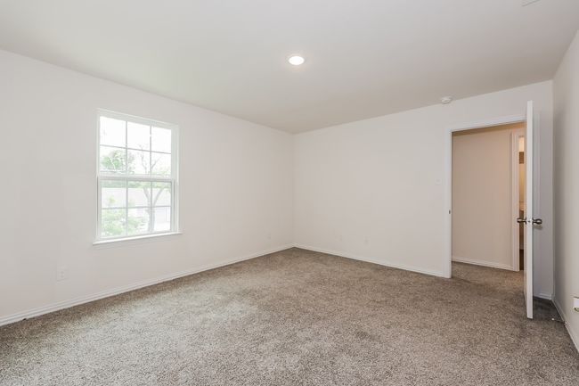 1300 N Brazos Ave, House other with 3 bedrooms, 4 bathrooms and null parking in Cleburne TX | Image 18