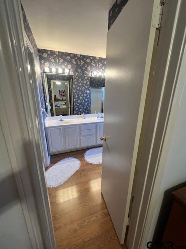 APT-2102 - 5401 Hollytree Dr, Condo with 3 bedrooms, 2 bathrooms and null parking in Tyler TX | Image 8
