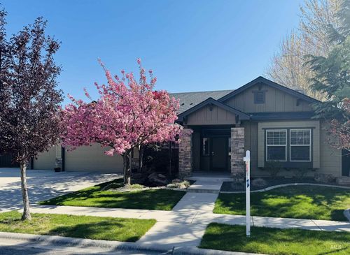 843 E Bonita Canyon St, Meridian, ID, 83646-6323 | Card Image