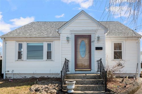 180 Grassmere Ave, East Providence, RI, 02914-3326 | Card Image