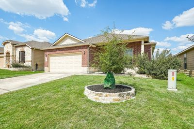 667 Trinity Meadows, House other with 3 bedrooms, 2 bathrooms and 2 parking in San Antonio TX | Image 3