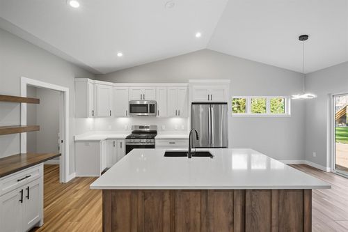 806 Saddle Rdg, Portage, WI, 53901-9779 | Card Image