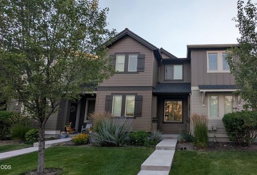 3433 Sw 28th St, Redmond, OR, 97756-7567 | Card Image