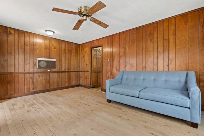 191 Long Hill Rd, House other with 4 bedrooms, 2 bathrooms and 4 parking in Middletown CT | Image 17