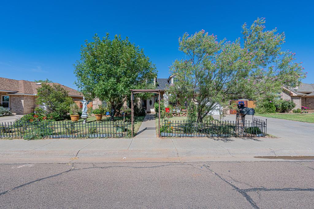 Mcdonald St, Midland, TX 79703