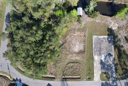 1446 Hanakealoha Pl, Diamondhead, MS, 39525-3007 | Card Image