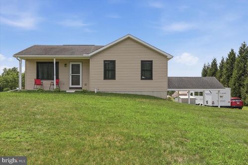8725 Gap Rd, Waynesboro, PA, 17268-9118 | Card Image