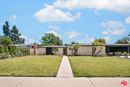 10200 Shoshone Ave, Northridge, CA, 91325-1429 | Card Image