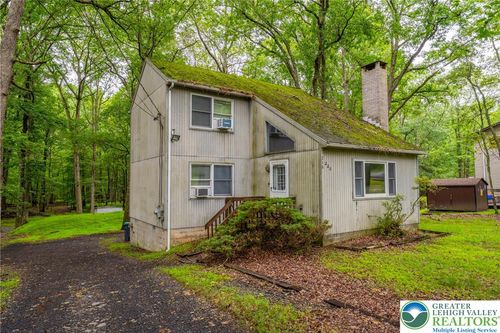 210 Clubhouse Dr, East Stroudsburg, PA, 18302-9264 | Card Image