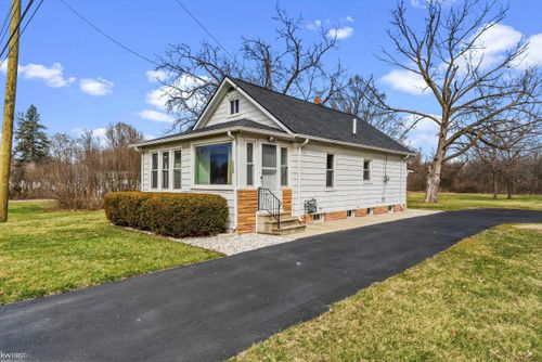 5113 Richfield Road, Genesee Charter Township, MI, 48506 | Card Image