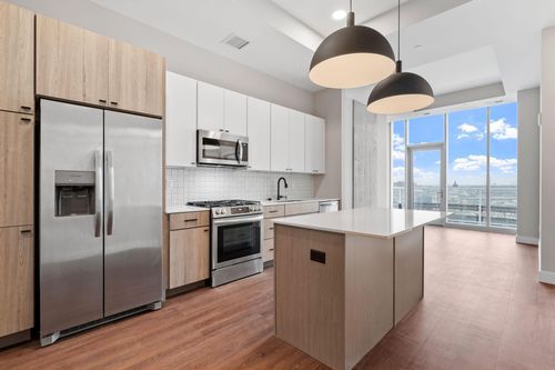 apt-1018-360 N 5th St, Minneapolis, MN, 55401-7603 | Card Image