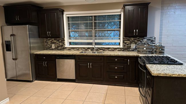 6253 Jefferson Blvd, House other with 3 bedrooms, 2 bathrooms and null parking in Groves TX | Image 5