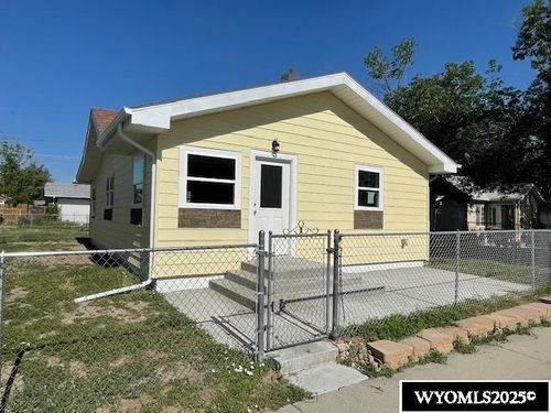 1126 N Lincoln St, Casper, WY, 82601-1121 | Card Image